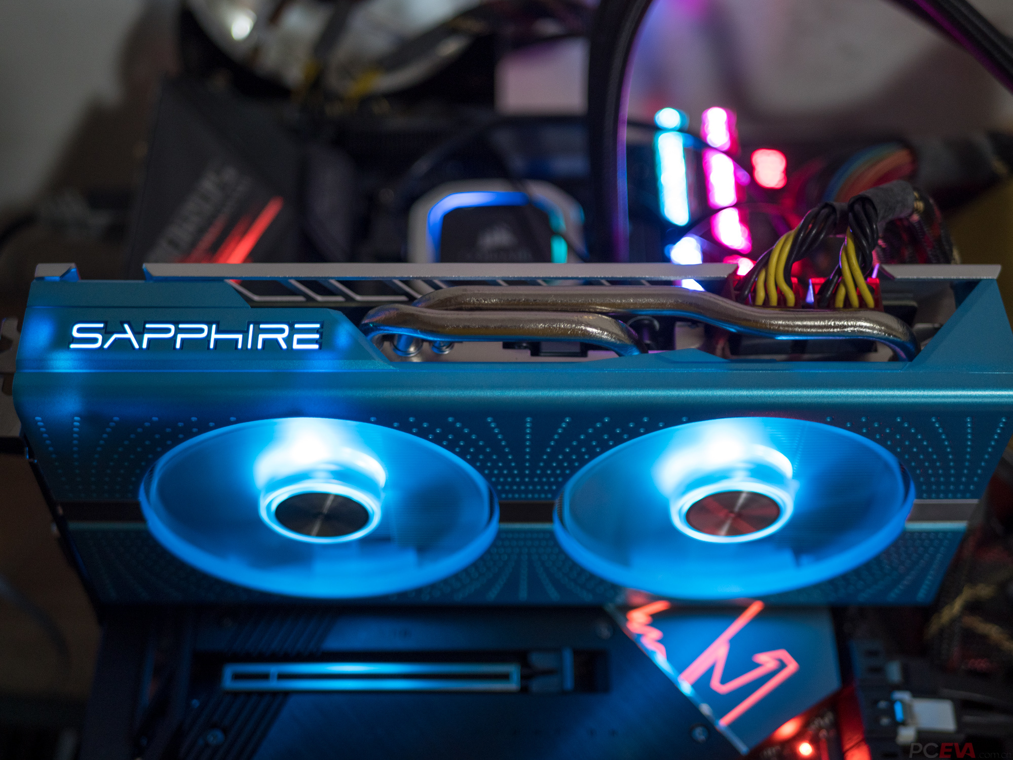 蓝宝石rx590gme超白金极光特别版显卡评测
