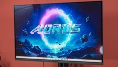 QD-OLED面板：技嘉AORUS FO32U2P显示器评测