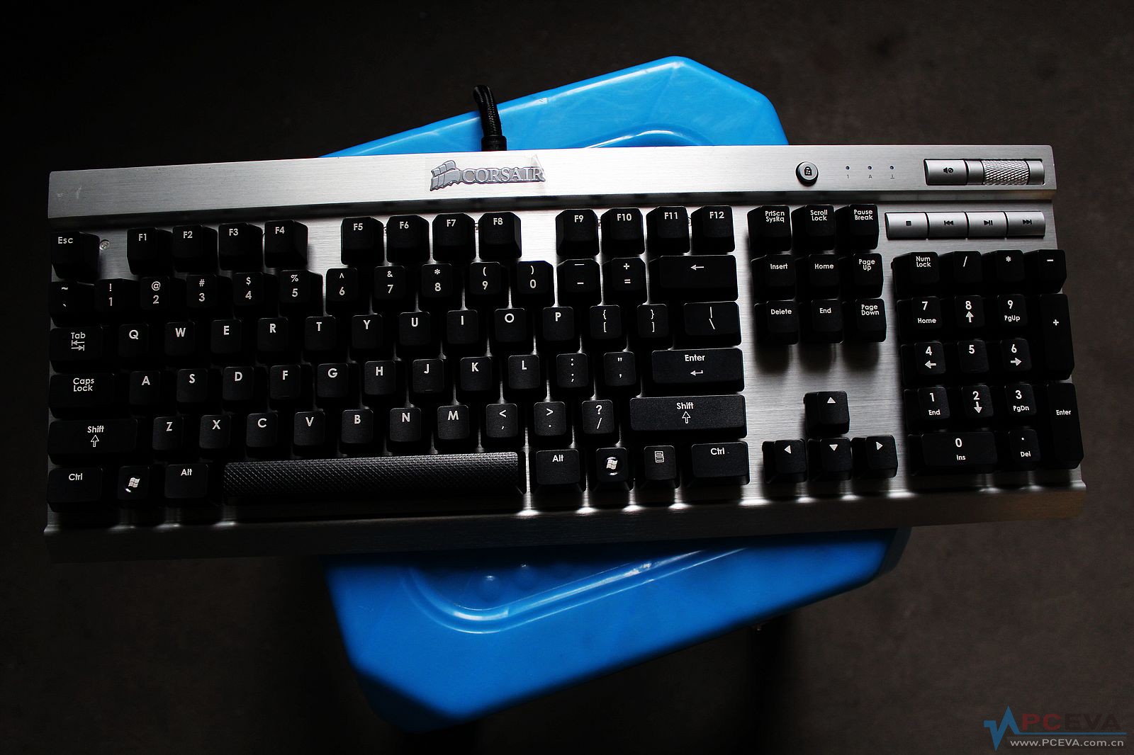 渣画质海盗船k60开箱与使用感觉