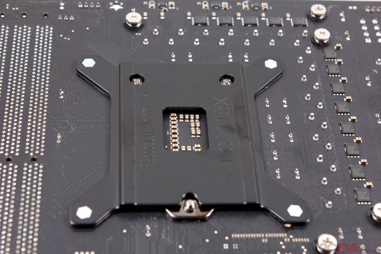 高性能的薄塔散热器 猫头鹰nh-u14s评测