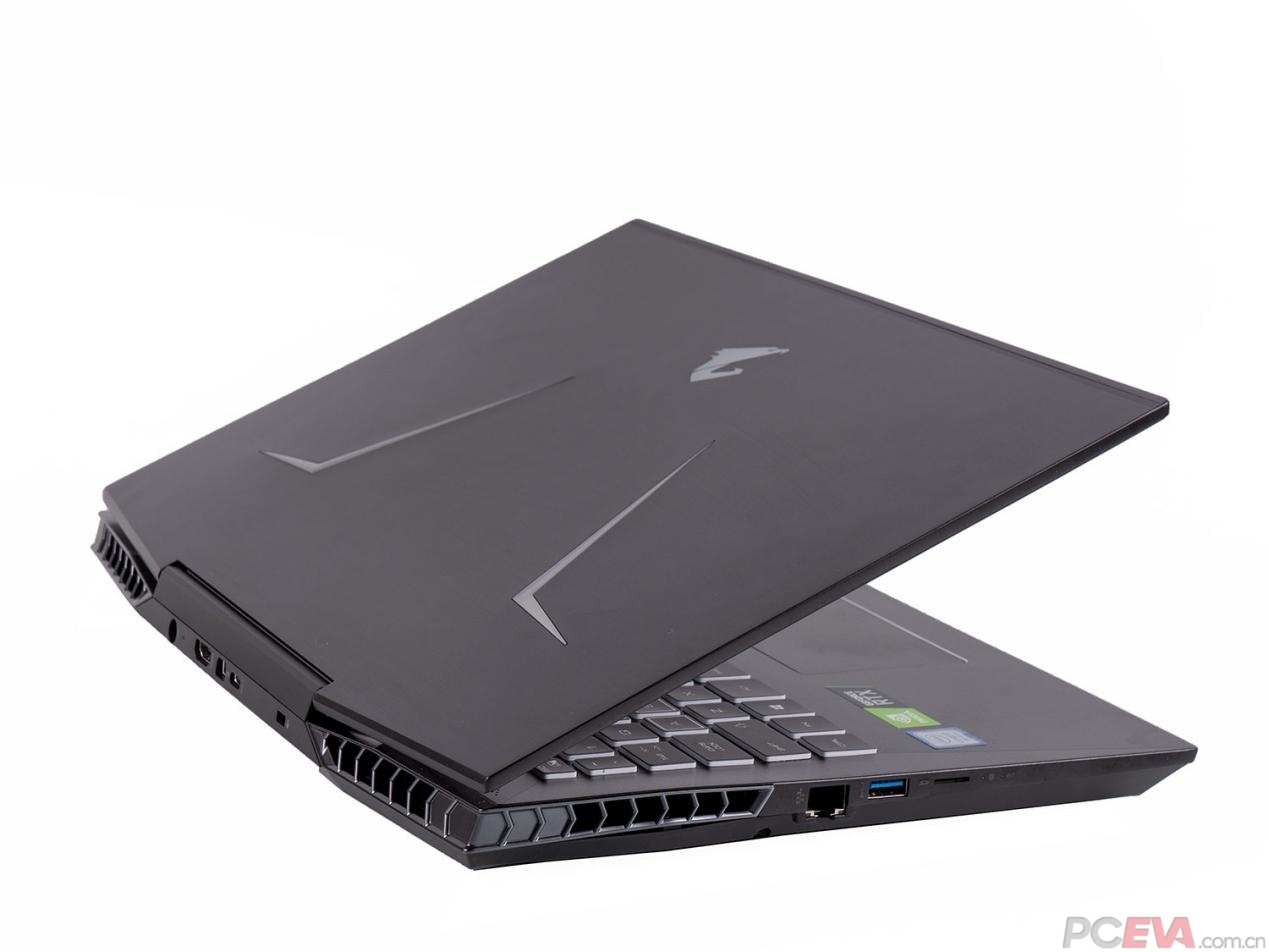 技嘉aorus15游戏笔记本评测