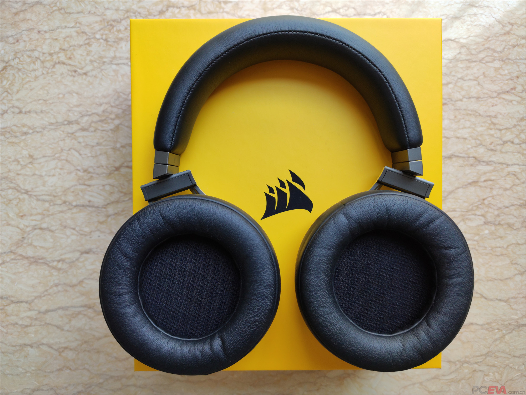 海盗船无线耳机 鉴赏家virtuoso rgb se 对比评测