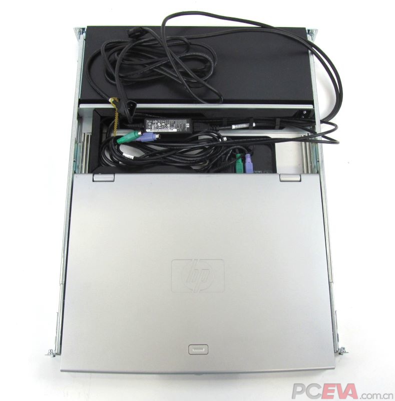 HP AZ870A TFT7600 LCD G2 KVM Console Kit.jpg