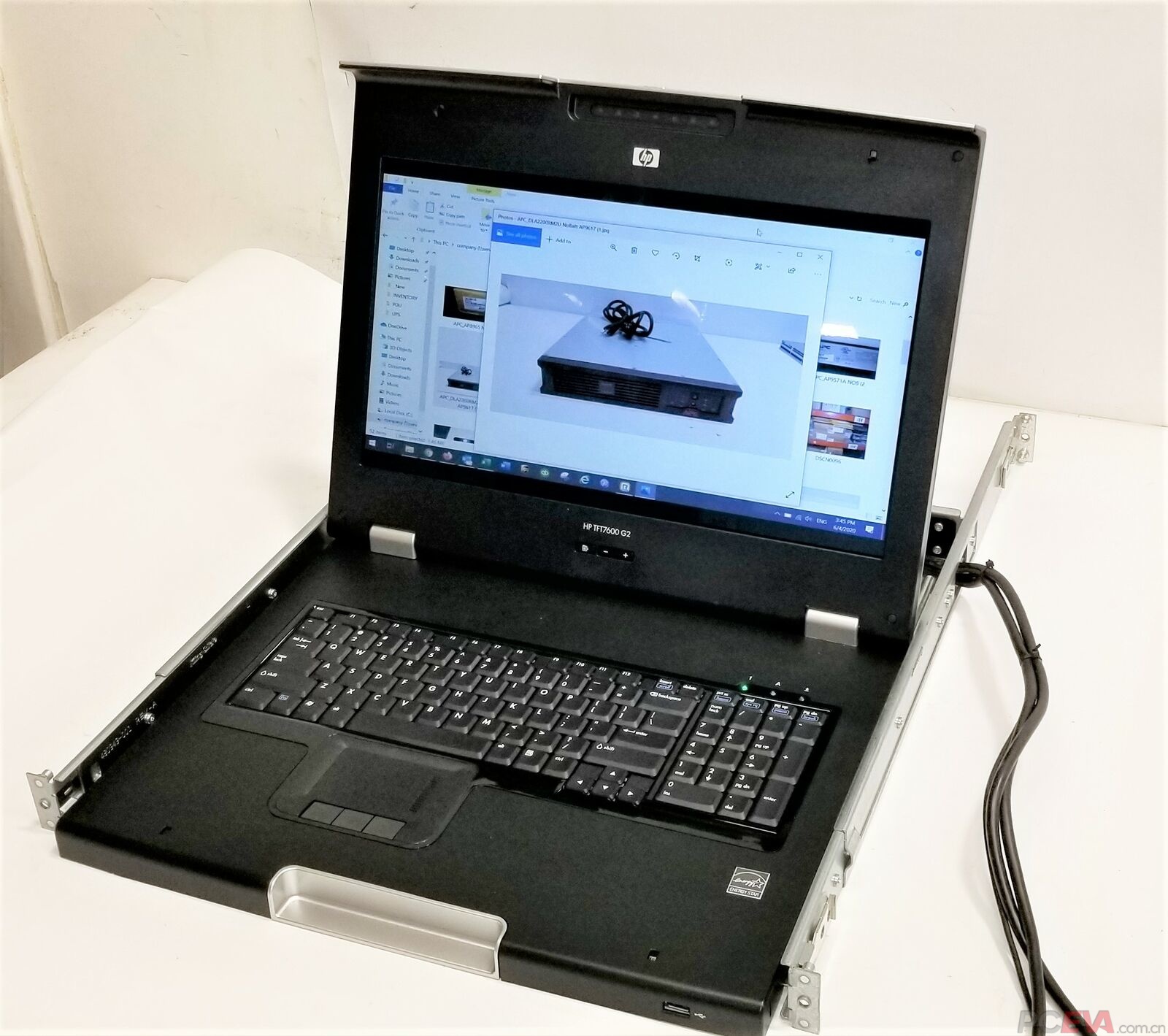 HP TFT7600 G2 1U RKM Keyboard &amp; Monitor 17.3°WXGA+ touch pad AZ870A 612371-001 .jpg